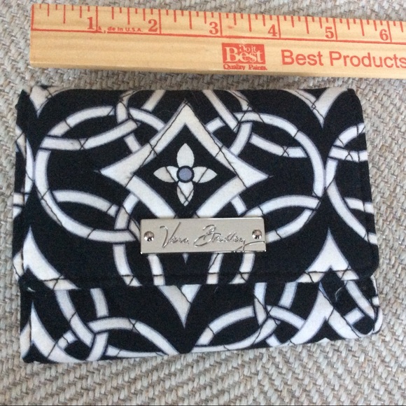Hard to find black and white VERA BRADLEY trifold - Picture 4 of 6